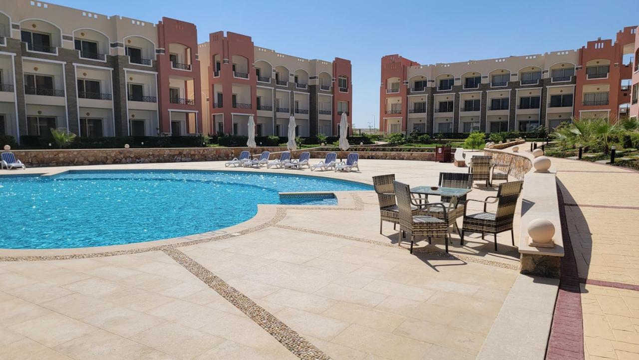 Oyster Bay Beach Resort - Luxury Serviced Condo Marsa Alam Buitenkant foto