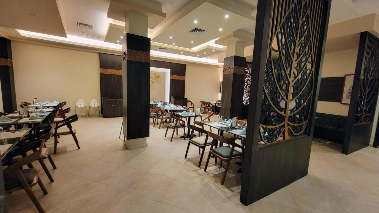 Oyster Bay Beach Resort - Luxury Serviced Condo Marsa Alam Buitenkant foto
